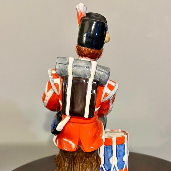 Royal Doulton Drummer Boy and Cavalier figurines! - Picture 11 of 13